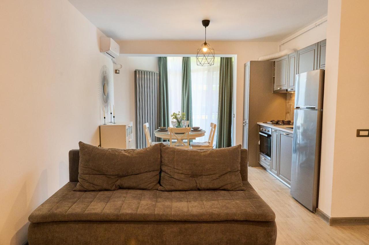 Sea Shore Apartments - Spa N Pools Beach Resort Mamaia Extérieur photo